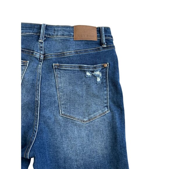 JUDY BLUE Medium Wash Stretch Distressed Jeans Shorts Size XL - Picture 9 of 10